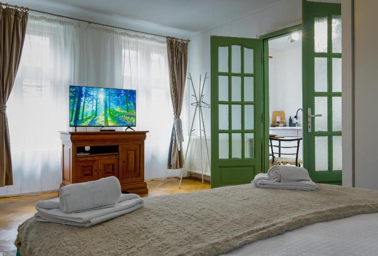 Old Town City Center Apartments - B&B Braşov