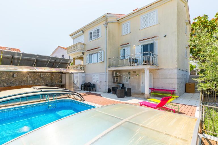FLAVA DOMO apartments with pool - B&B Krk
