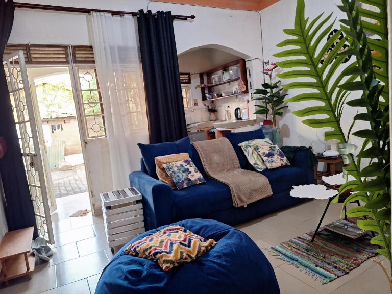 Homey Stay - Bed and Breakfast Kampala