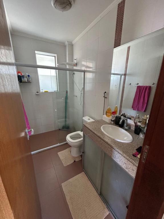Quarto confortável em apartamento familiar - B&B Aracaju