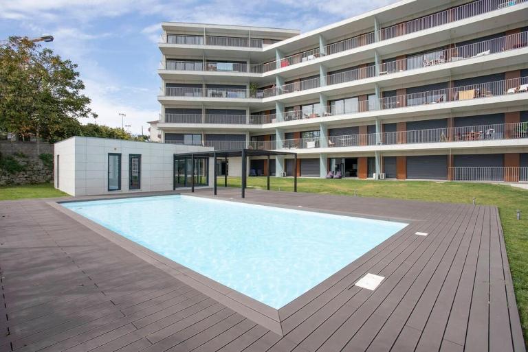 Liiiving in Porto - Dragão Pool View - B&B Oporto