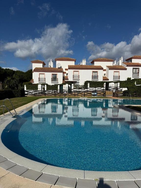 Mirador de Cabopino , Townhouse bij Cabopino Beach - B&B Marbella