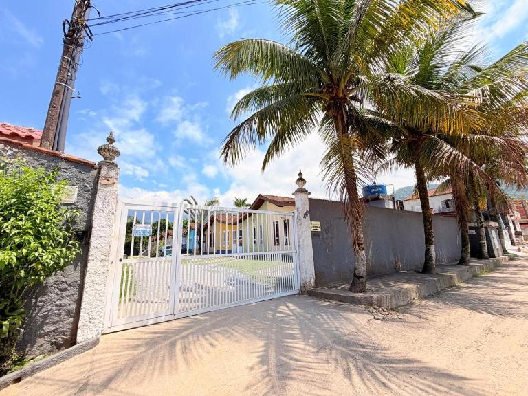 Condomínio Brisas da Praia com Wi-Fi - 300m da praia - B&B Ubatuba