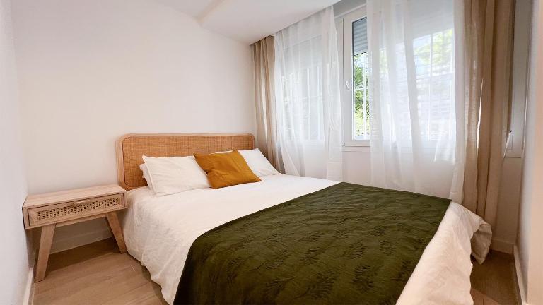 Alamansa 110, Apartamento A - Ferienwohnung Madrid