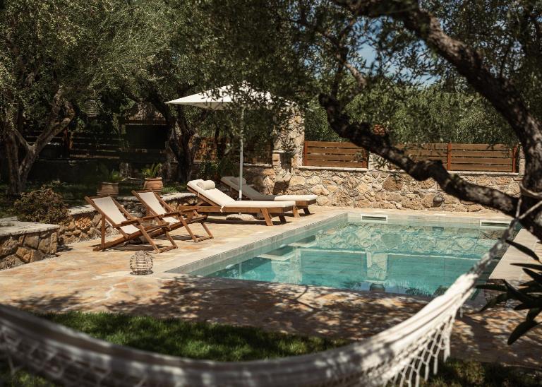 Joya Luxury Villas - B&B Kypseli