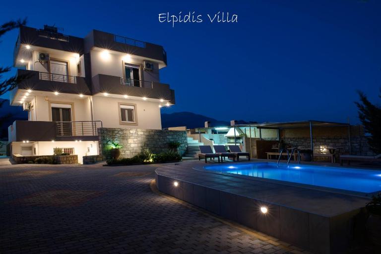 Elpidis Villa - Chambres d'hôtes Kókkinos Pýrgos