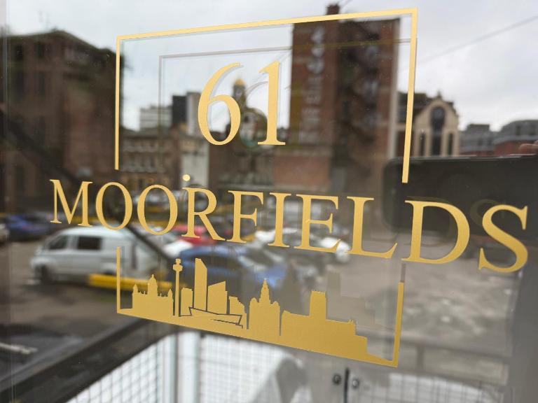 61 Moorfields city centre apartment sleeps 10 - Chambres d'hôtes Liverpool
