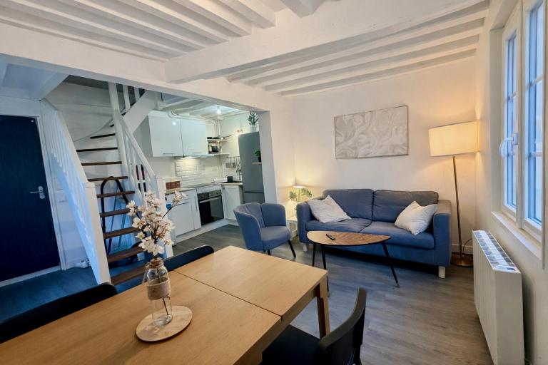 Appartement proche château - 2 chambres - Arrivée autonome - Tout à pied - Ferienwohnung Compiègne