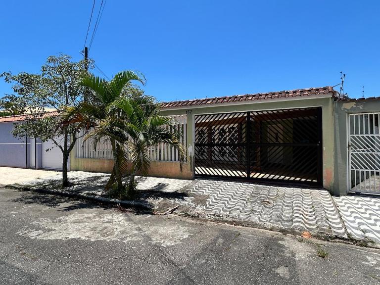 Adventure House 2 min a pé da praia - Bed and Breakfast Praia Grande