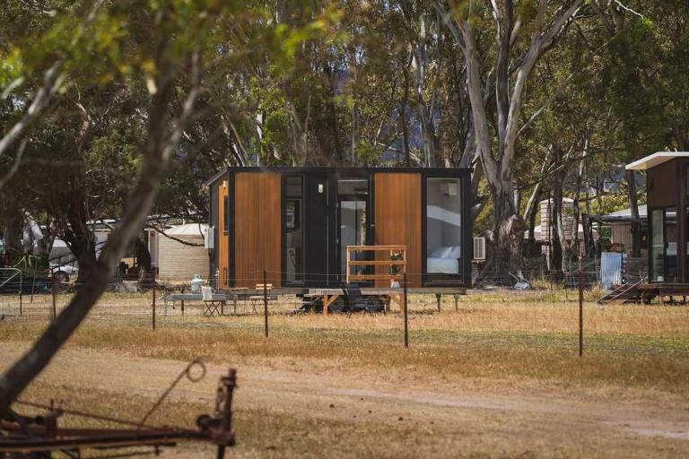 Bellellen Park 1 by Tiny Away - B&B Stawell