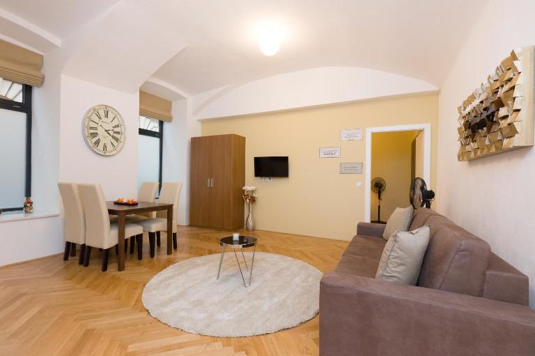 Vienna Stay Apartments Belvedere - Bed and Breakfast Wenen