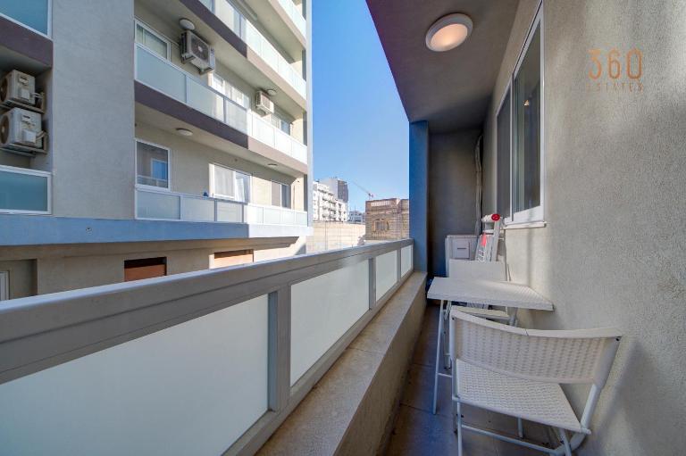 Comfortable and Well Located 3 Bedroom Apartment in Msida - Bed and Breakfast Msieraħ
