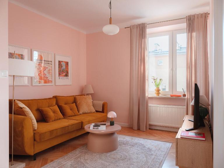 Modern 1BR Apartment near PGE Narodowy by Noclegi Renters - B&B Warsaw