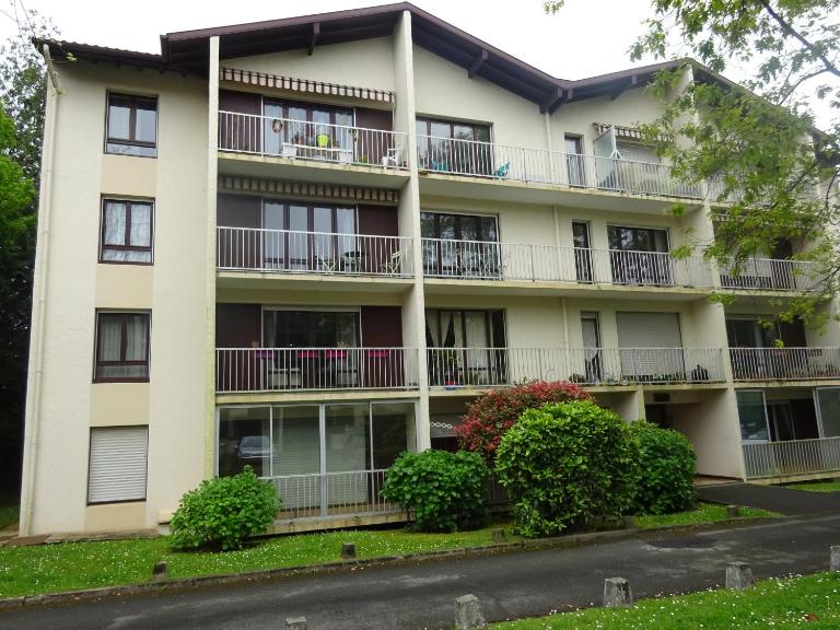 Appartement T2 avec place de parking - Ferienwohnung Bayonne