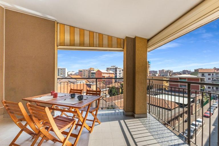 Large apartment with terrace AC e WiFi - Ferienwohnung Sesto San Giovanni