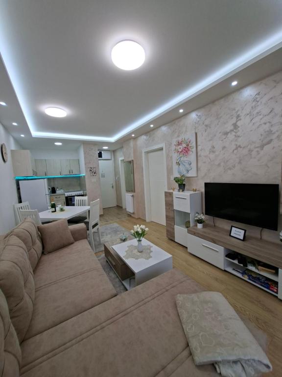 Apartman TRI KRALJA 4 - Bed and Breakfast Banja Koviljača