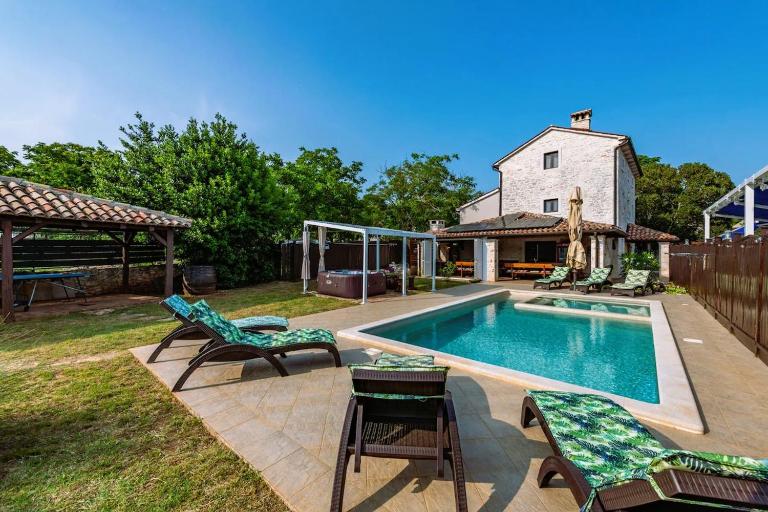 Villa Histria, a wonderful and luxurious villa - B&B Manjadvorci