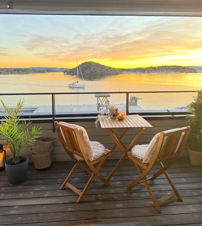 Sunset Magic, amazing views by the sea - B&B Oslo