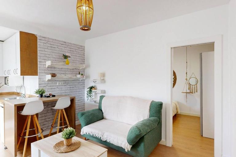 Piso Agradable a Metros de La Plaza de las Flores - B&B Murcia