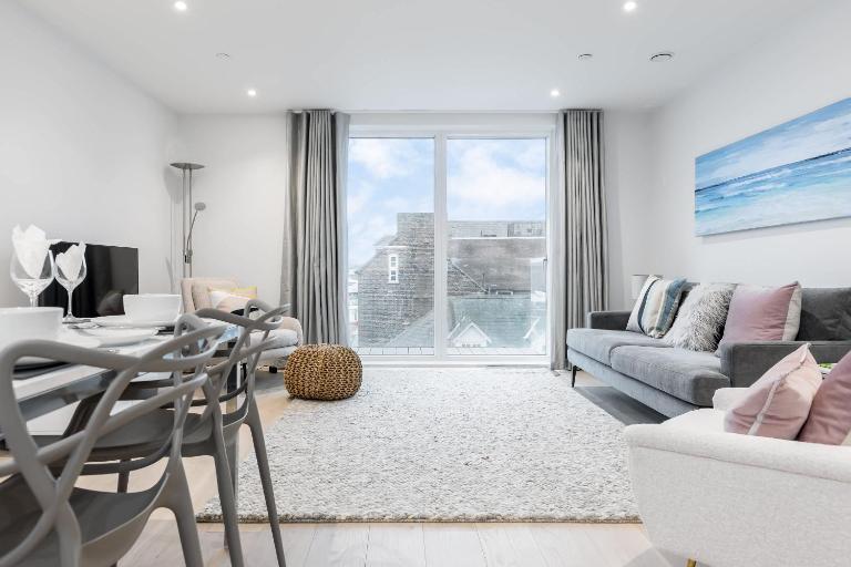 Endless Summer - Spacious Living Space on Poole Quay - B&B Poole