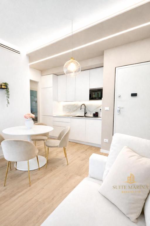 Suite Marina Borghetto BILOCALE 2 letti matrimoniali POOL E PARCHEGGIO INCLUSO - B&B Borghetto Santo Spirito