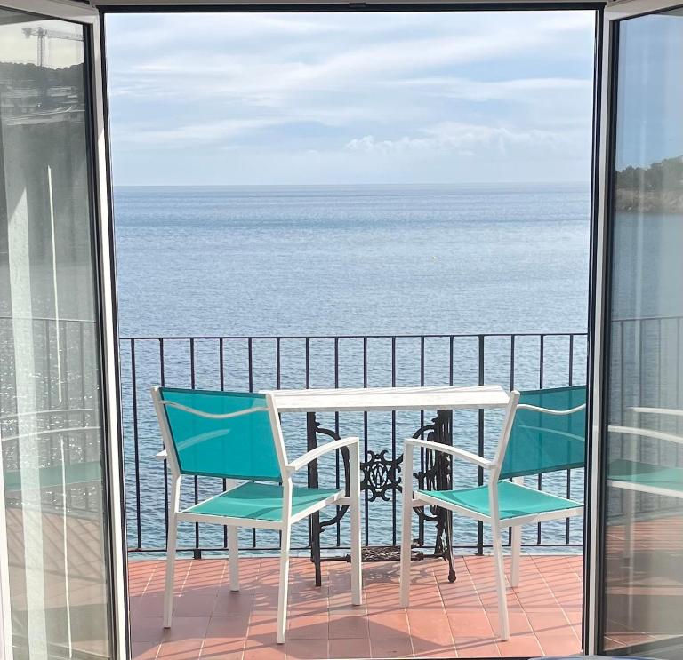 Vistas exclusivas al mar - Bed and Breakfast Cadaqués