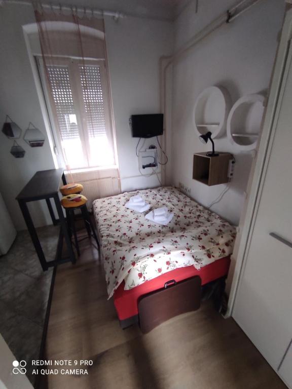 trivanović studio 2 sa galerijom - B&B Novi Sad