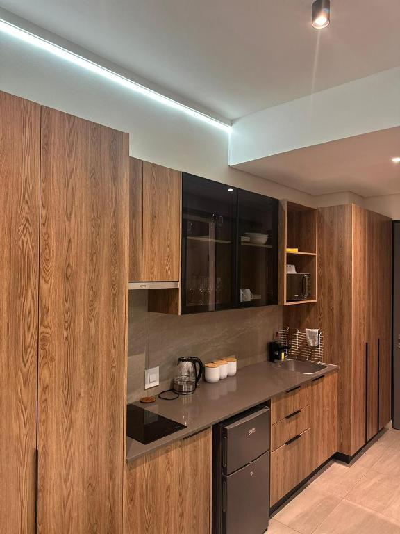 Modern Studio Apartment in Menlyn - B&B Pretoria