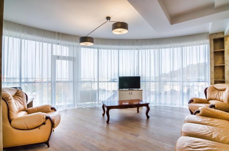 LEOGRAND Apartments z Panoramoyu Lvova - Bed and Breakfast Lviv