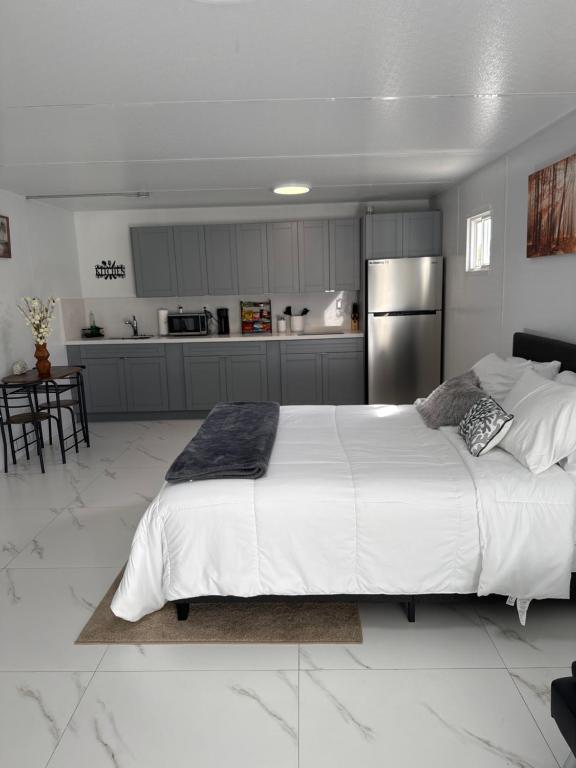 Beautiful 1 bedroom Studio located in Miramar close to Hard Rock Stadium - B&B Miramar