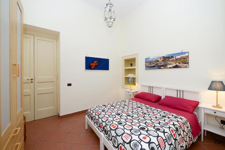 Residenza Santa Chiara - Ferienwohnung Neapel