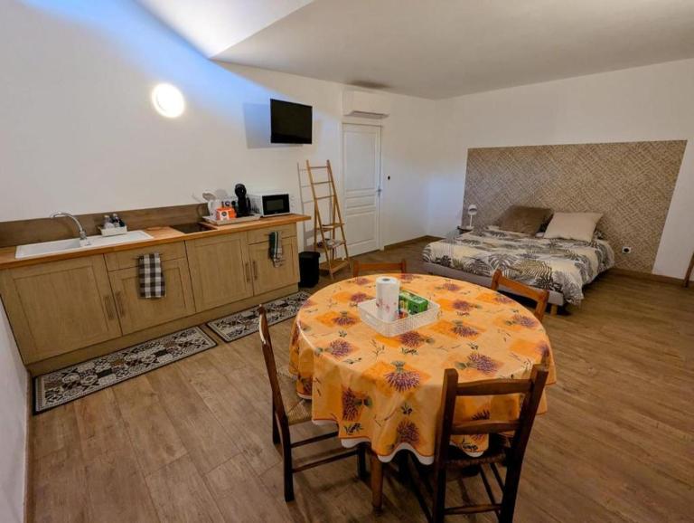 LE CHARME D OGNES - Bed and Breakfast Ognes