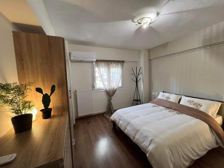 Mary's Pool Apartment - B&B Peraía