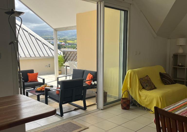 Km0 Charming quiet and comfortable duplex, 3 stars - B&B Saint-Pierre