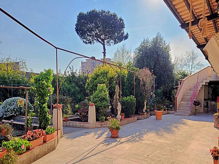 Oplontis Garden - Quiet Oasis near Pompeiit - B&B Torre Annunziata