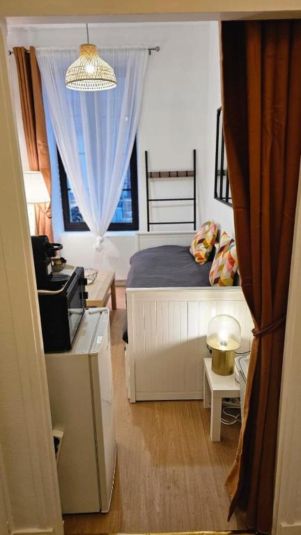 Le cocon des vieilles pierres-centre-ville-wifi - B&B Montluçon