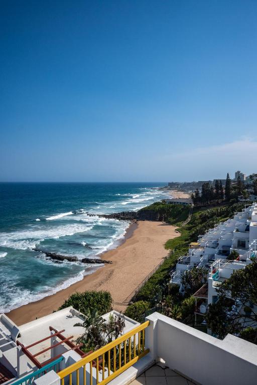 Beachfront Apartments Shakas Rock - Santorini Estate, Pool, Ocean Views - Ferienwohnung Ballito