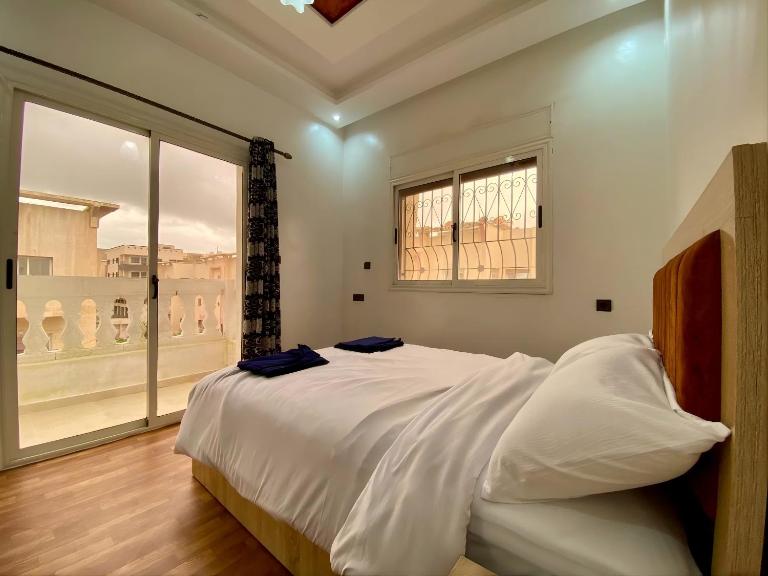 Spacious 3BR Family Apt near Marjane Parking - Bed and Breakfast Safi