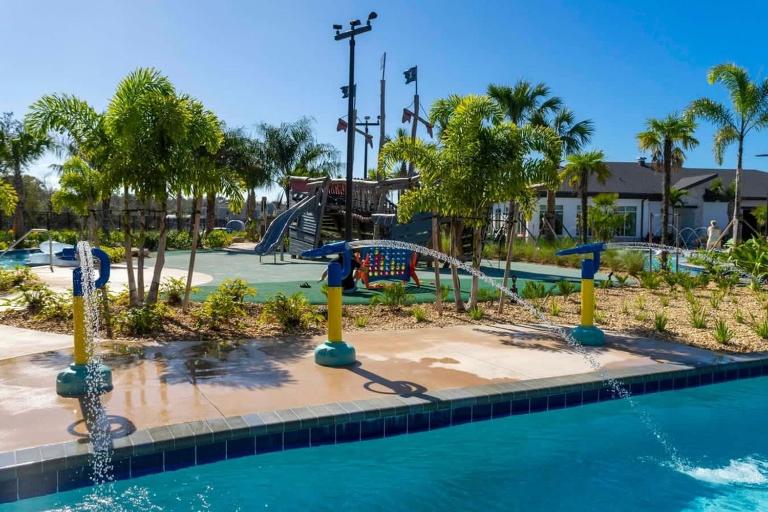 Fantastic 4 Bd w Pool at Storey Lake Resort 2709 - Bed and Breakfast Kissimmee