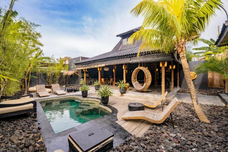 Black Serpent 3BR Villa with Jacuzzi in Uluwatu - Ferienwohnung Uluwatu