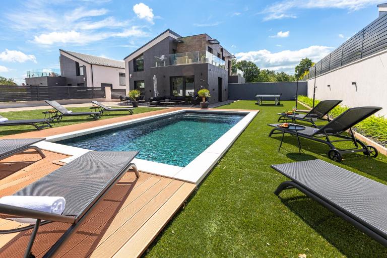 Villa Porta Verde I - Private Pool Villa - Bed and Breakfast Balatonalmádi