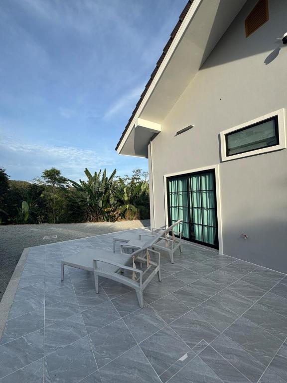 Natureville cozy home near Samet Nangshe - B&B Ban Bang Son