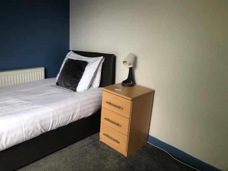 Bassett Home - Single room and Free Parking - Chambres d'hôtes Southampton