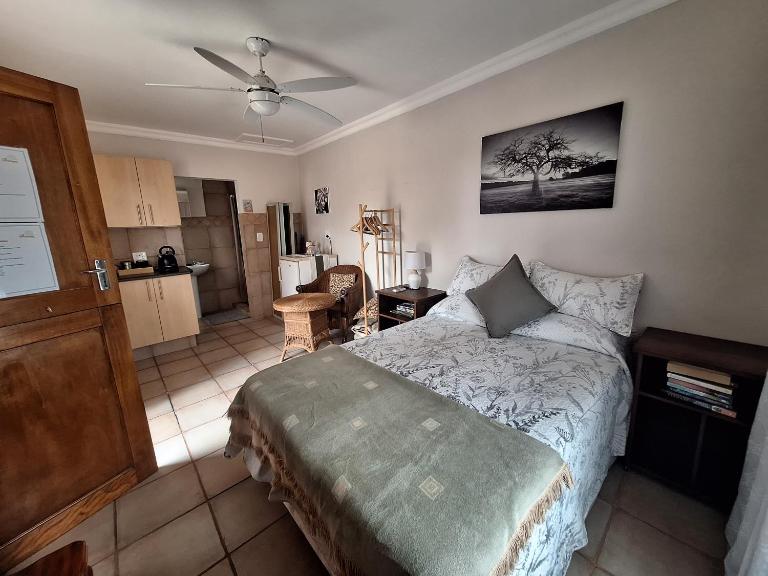 Ruzen Overnight - B&B Postmasburg