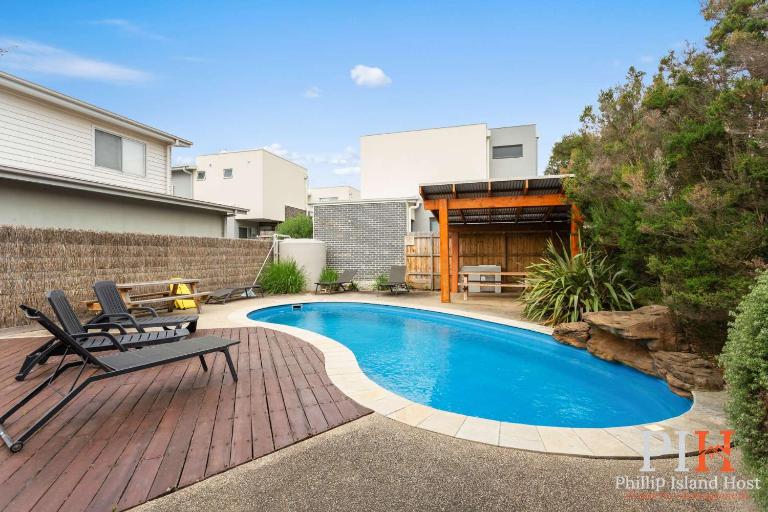Townhouse with Shared Pool in Cowes - Ferienwohnung Cowes