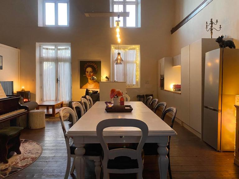 Creative Norfolk Chapel with Piano and Sauna Sleeps 10 - Ferienwohnung Briston