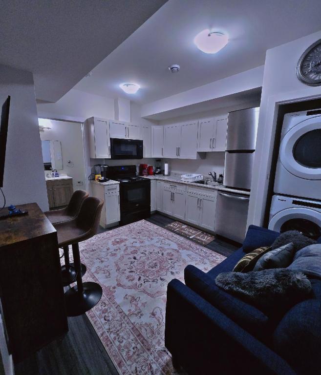 MegaVille - B&B Saskatoon