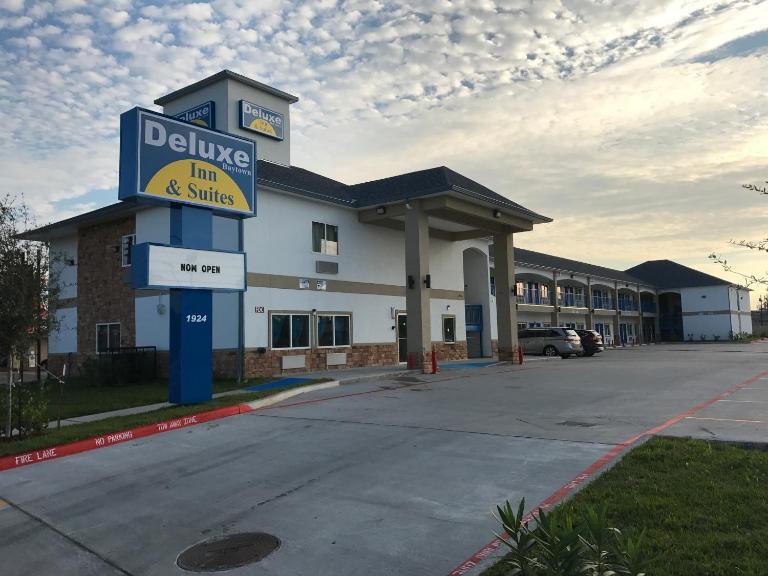 Deluxe Inn & Suites - Baytown - B&B Baytown