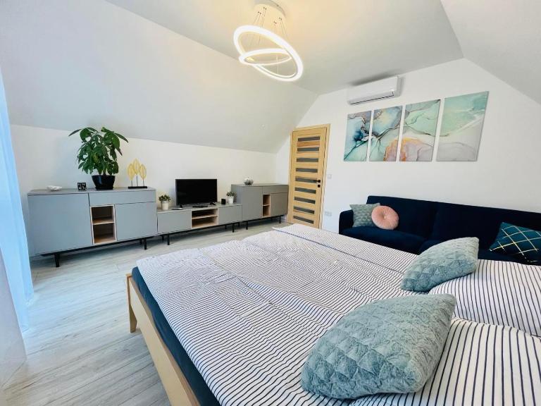 Villa Lake - B&B Balatongyörök