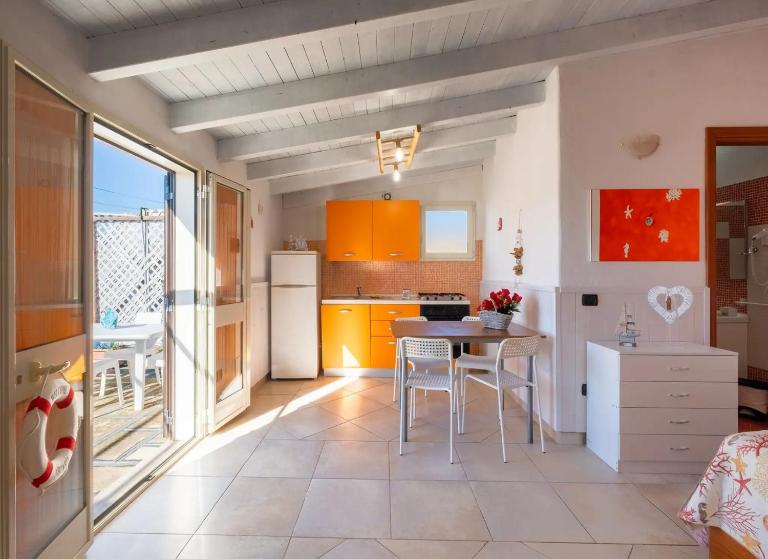 Loft quiete - terrazza, comfort e silenzio vicino alla spiaggia - B&B Porto Cesareo